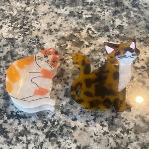 Set of 2 cat hair claws